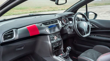 Citroen DS3 Cabrio Racing interior