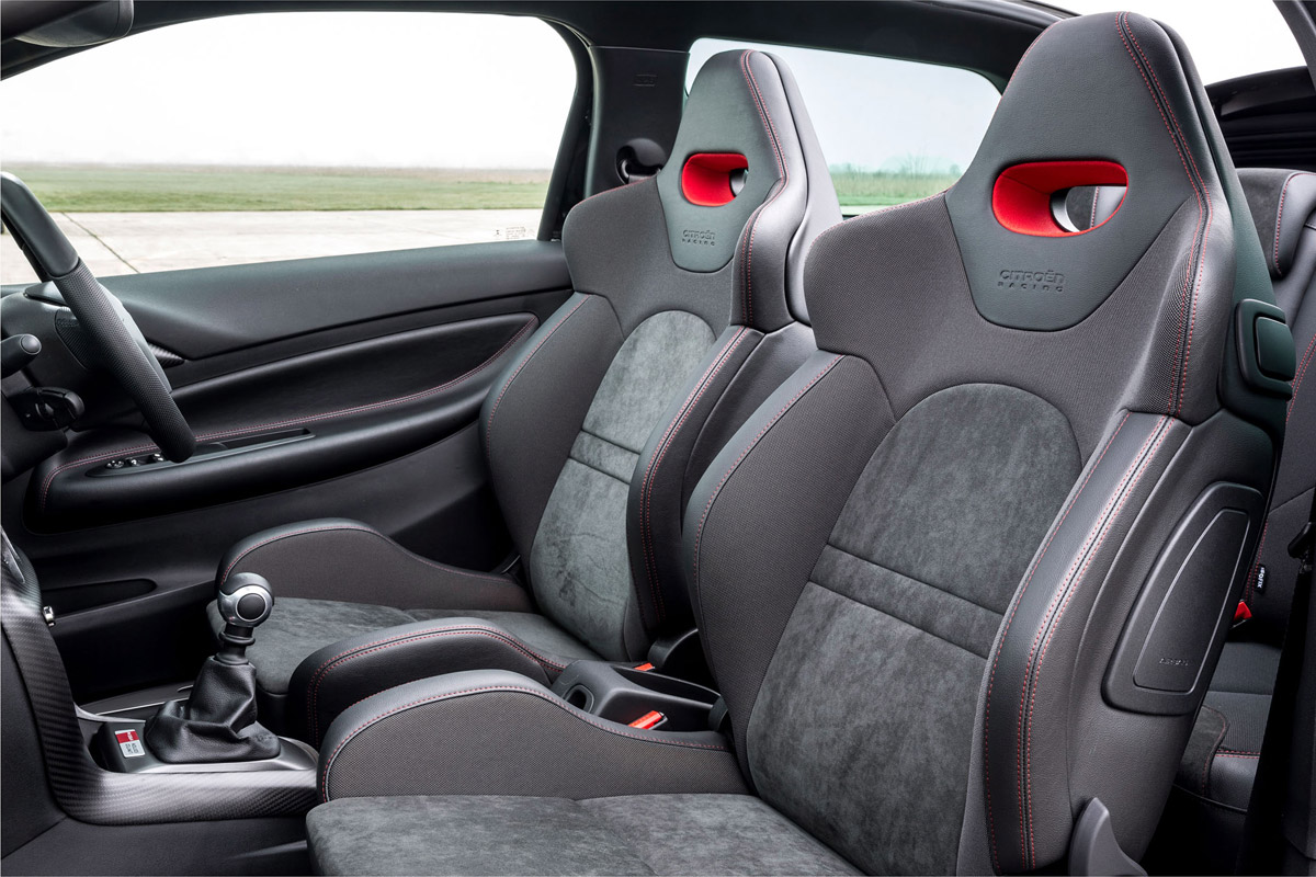Citroen DS3 Cabrio Racing seats