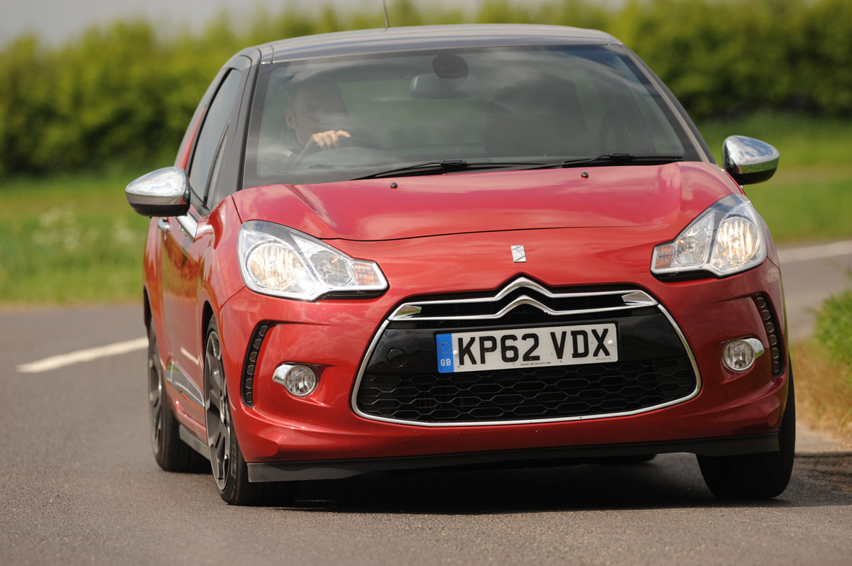 Citroen DS3 Airdream front cornering