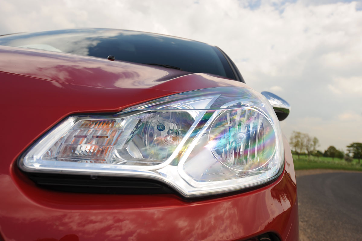 Citroen DS3 Airdream headlight
