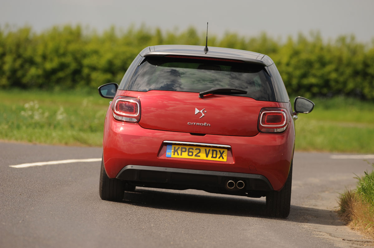 Citroen DS3 Airdream rear action