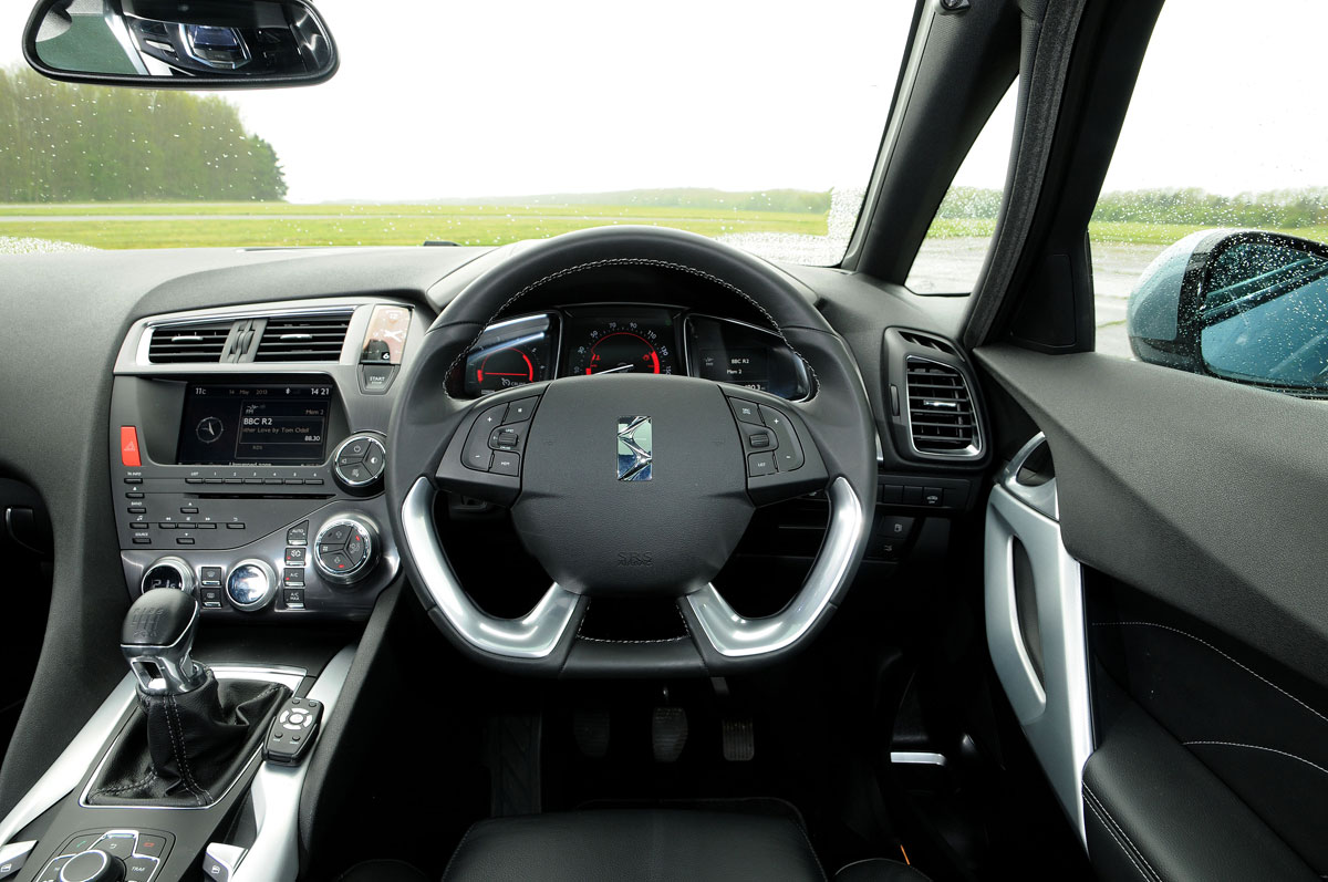 Citroen DS5 DSport HDi 160 interior