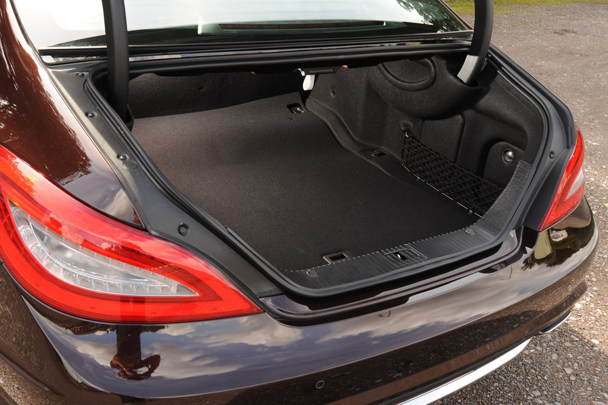 Mercedes CLS 500 boot