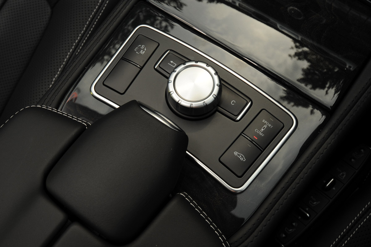 Mercedes CLS 500 interior detail