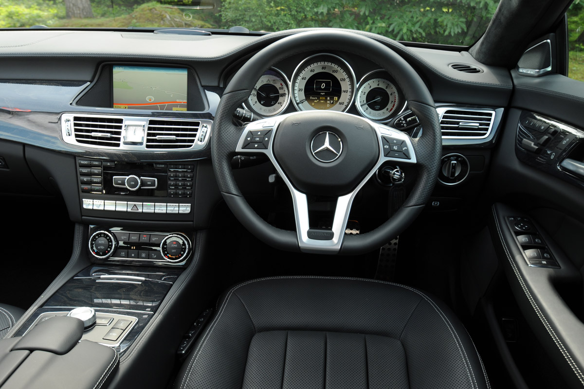 Mercedes CLS 500 interior