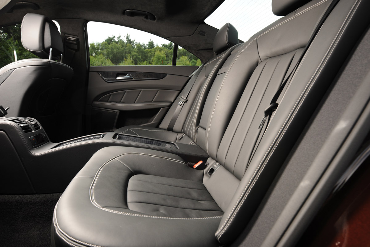 Mercedes CLS 500 rear seats