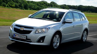 Chevrolet Cruze SW front