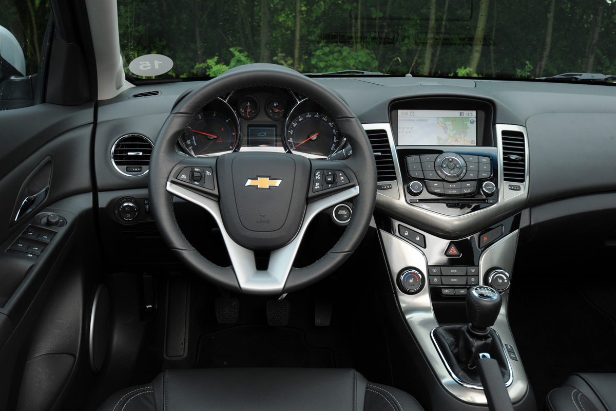 Chevrolet Cruze SW interior