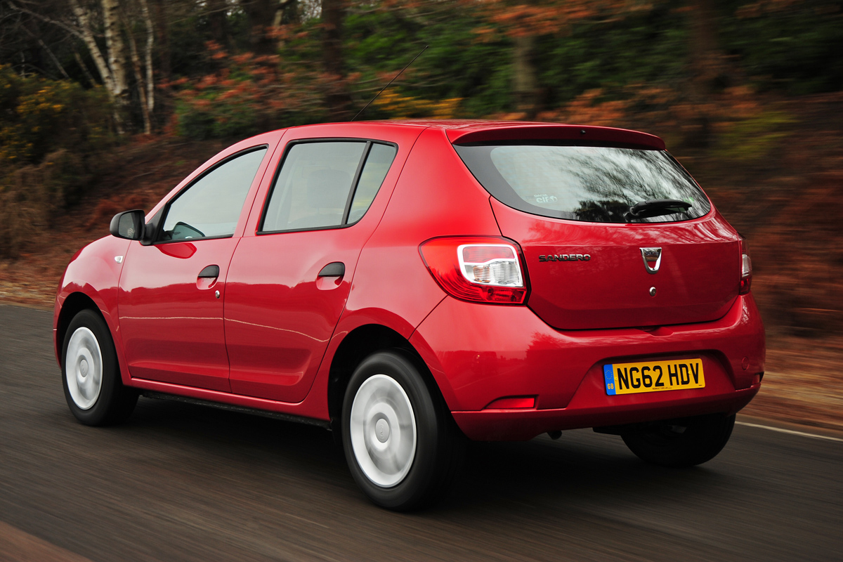 Dacia Sandero 1.5 dCi Ambiance rear tracking