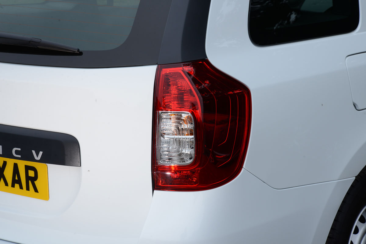 Dacia Logan MCV rear lights