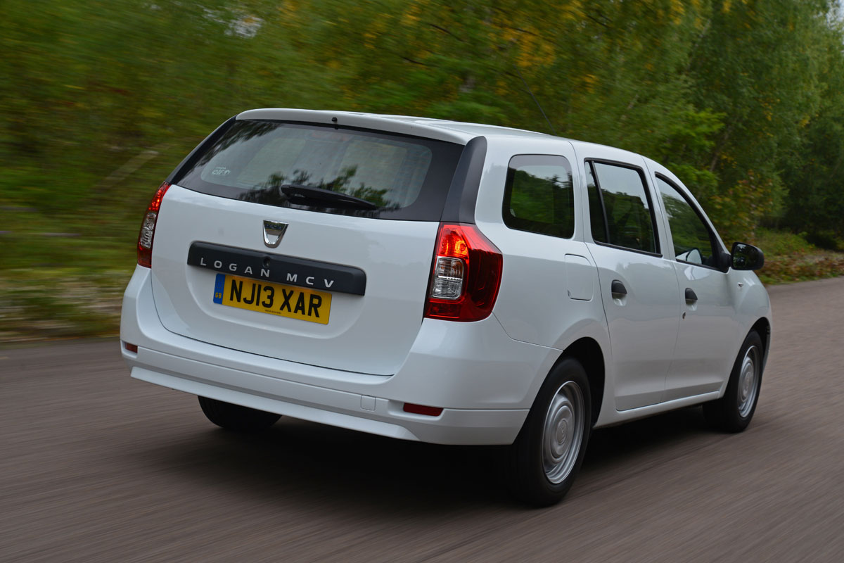 Dacia Logan MCV rear tracking