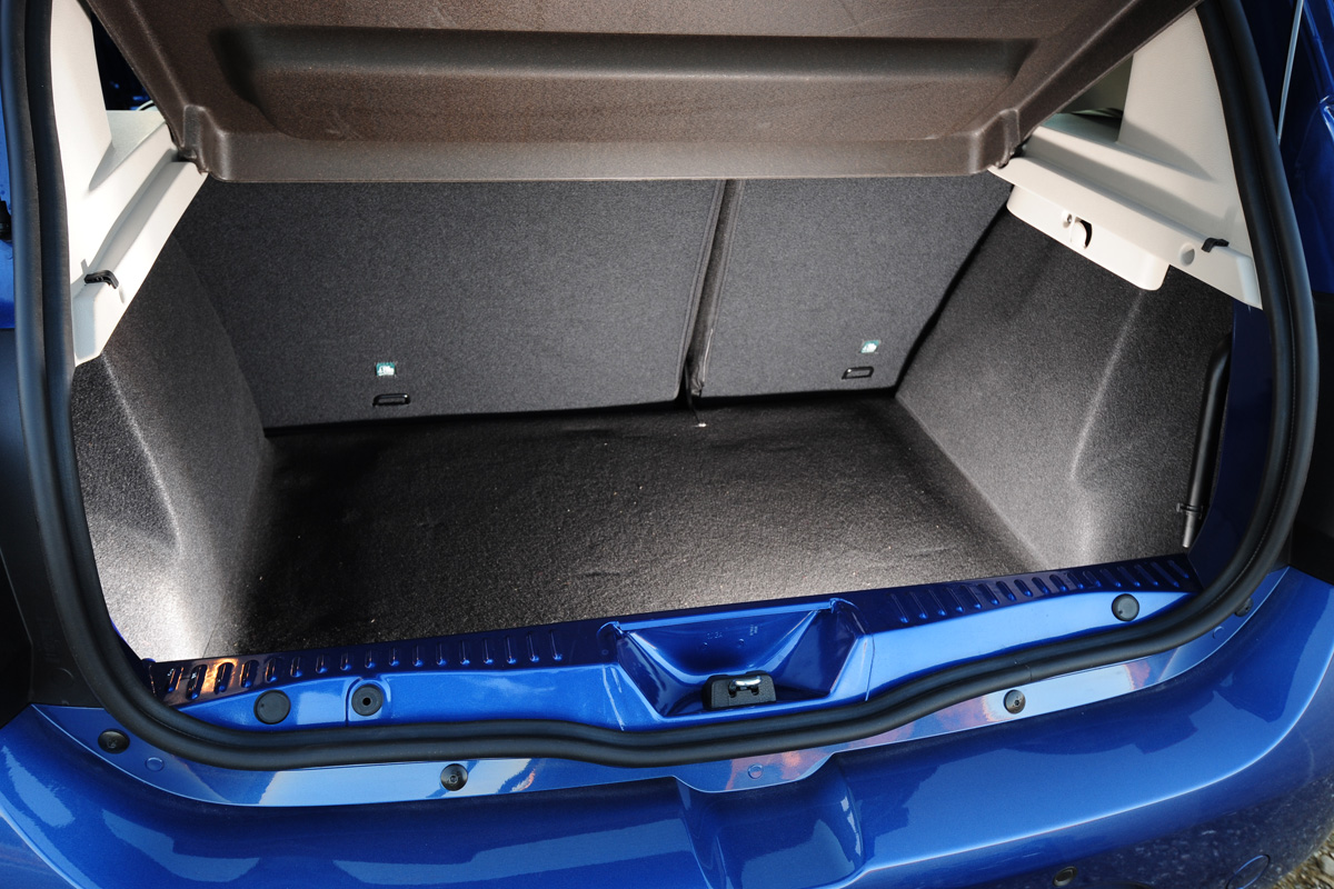 Dacia Sandero boot