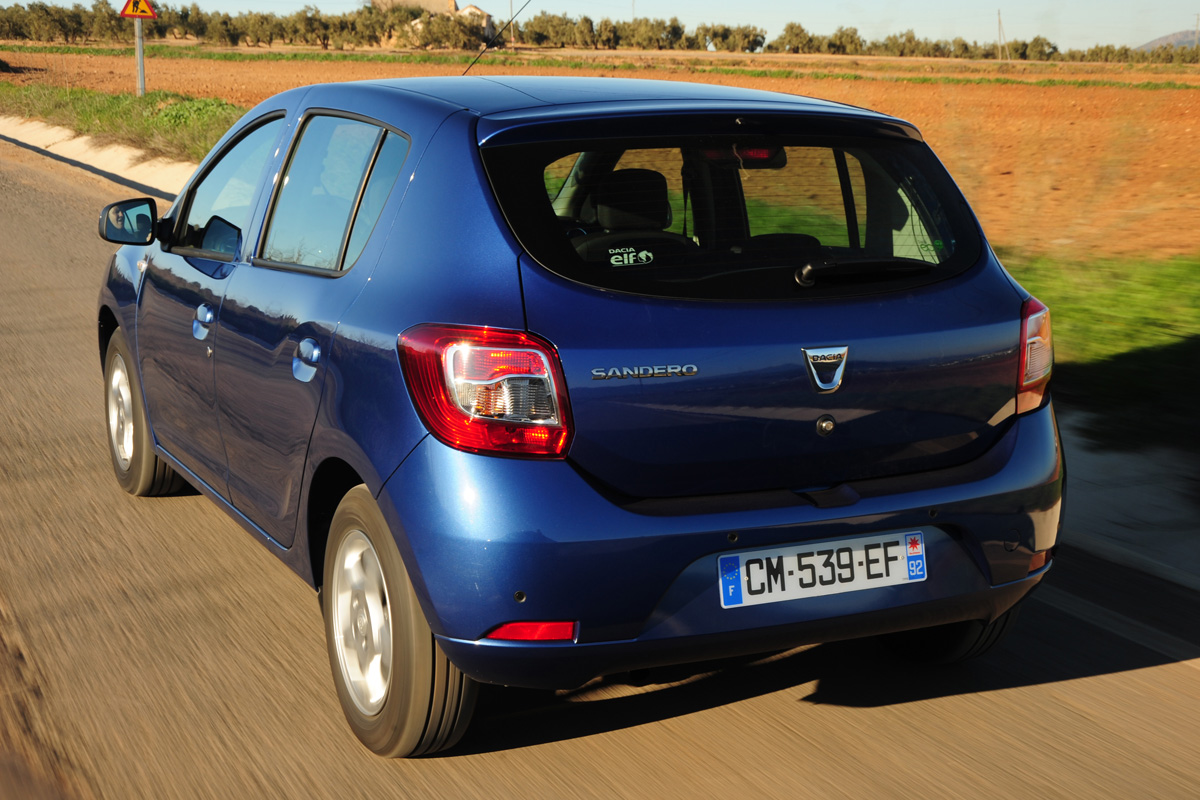 Dacia Sandero rear action