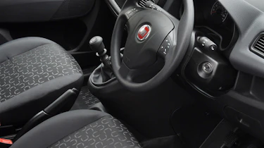 Fiat Doblo Cargo interior