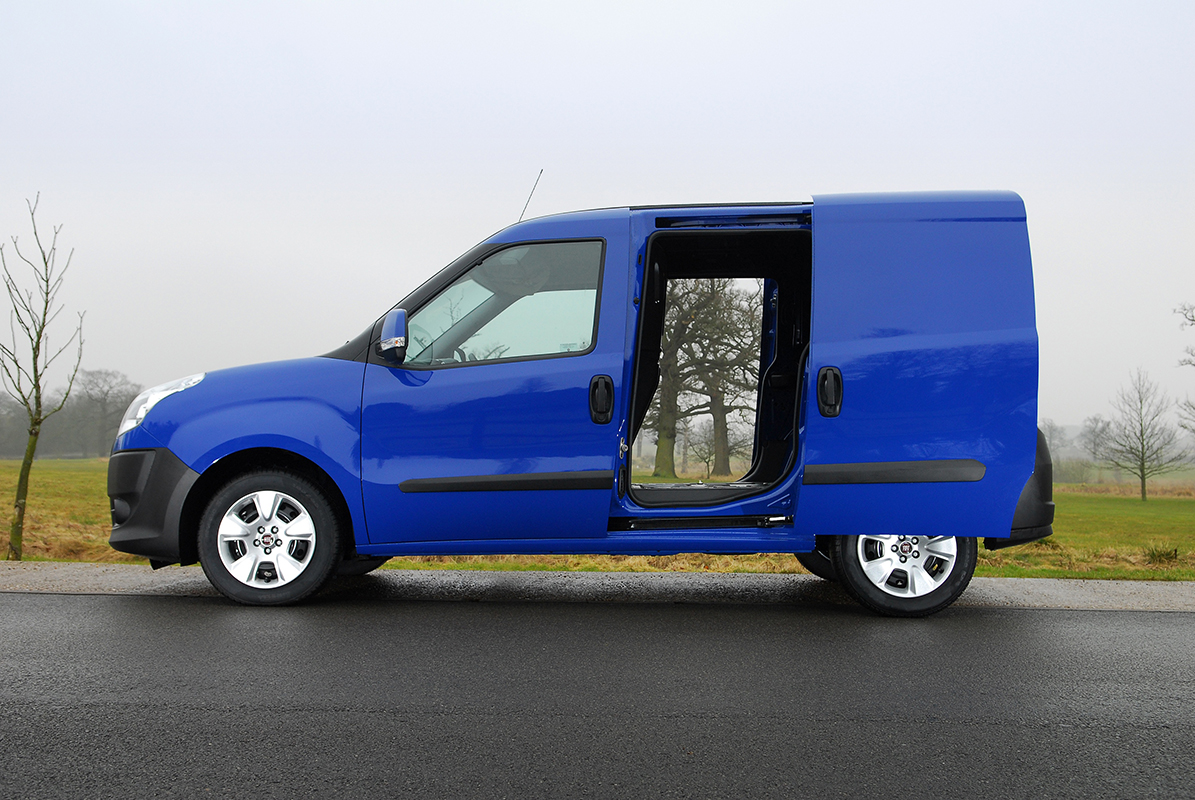 Fiat Doblo Cargo left side door open
