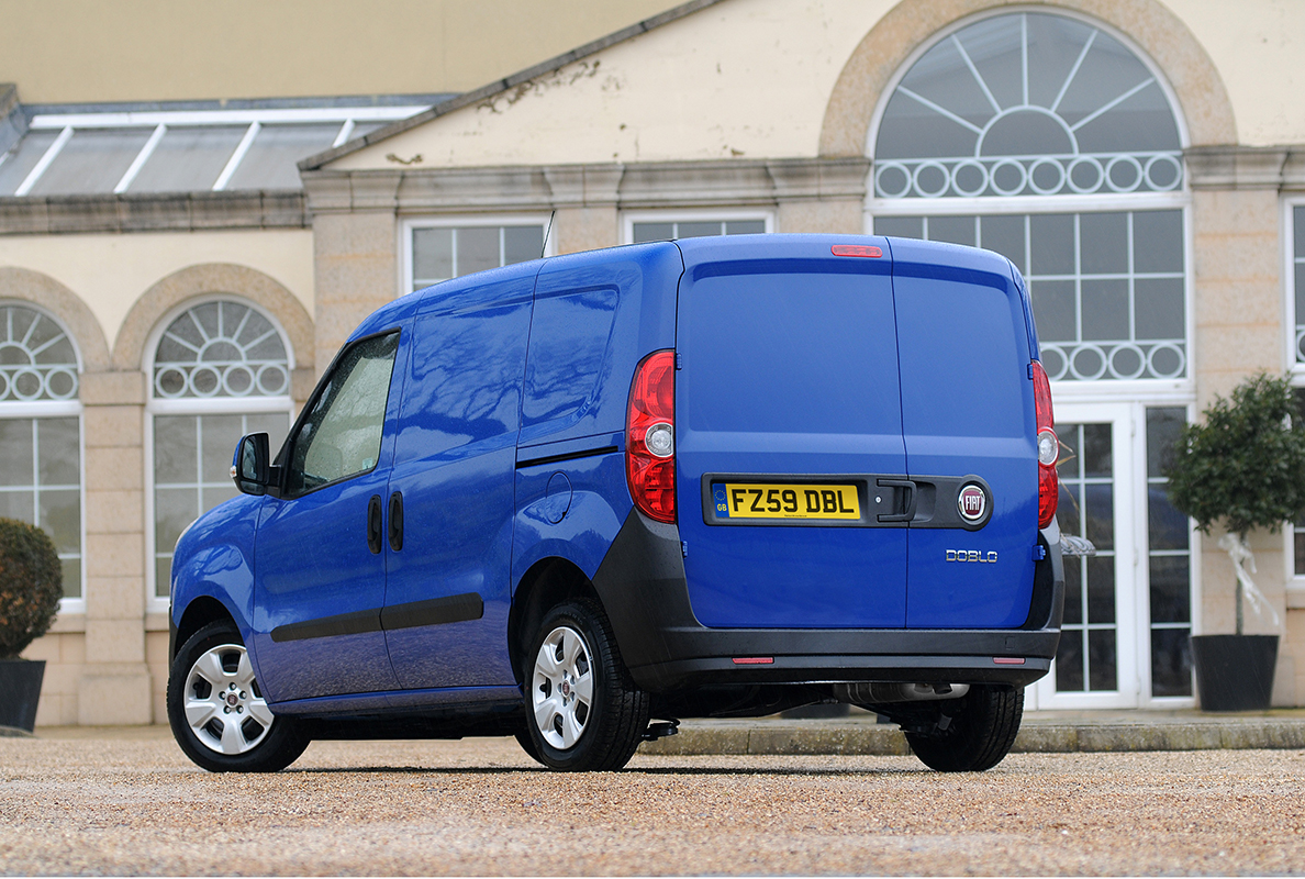 Fiat Doblo Cargo rear