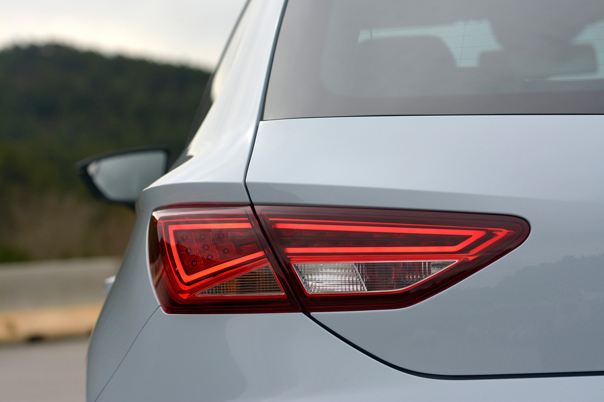 SEAT Leon Cupra SC taillights 
