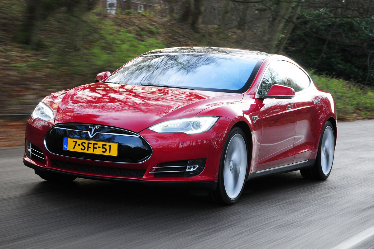 Tesla Model S 