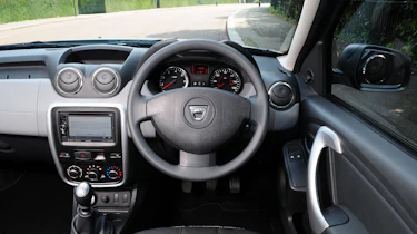 Dacia Duster Black interior