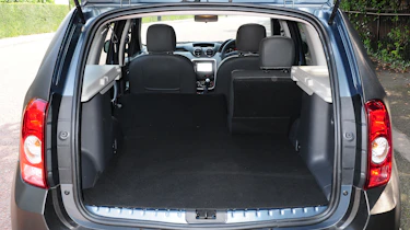 Dacia Duster Black boot