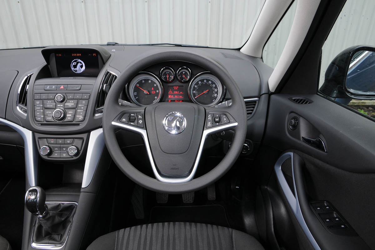 Vauxhall Zafira Tourer interior 