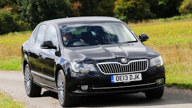 Skoda Superb 4x4 front tracking