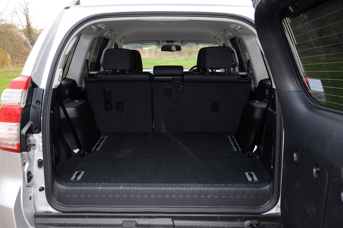 New Toyota Land Cruiser 2014 boot
