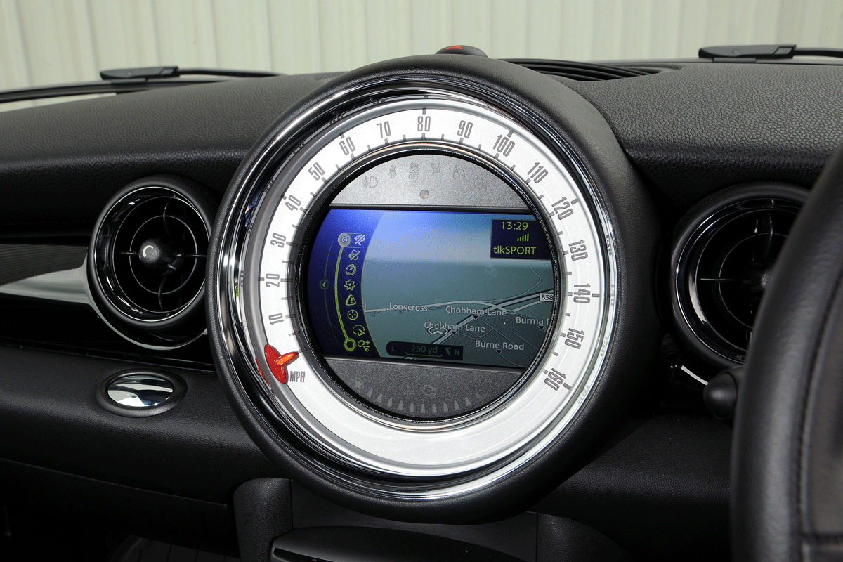 MINI Clubvan sat-nav