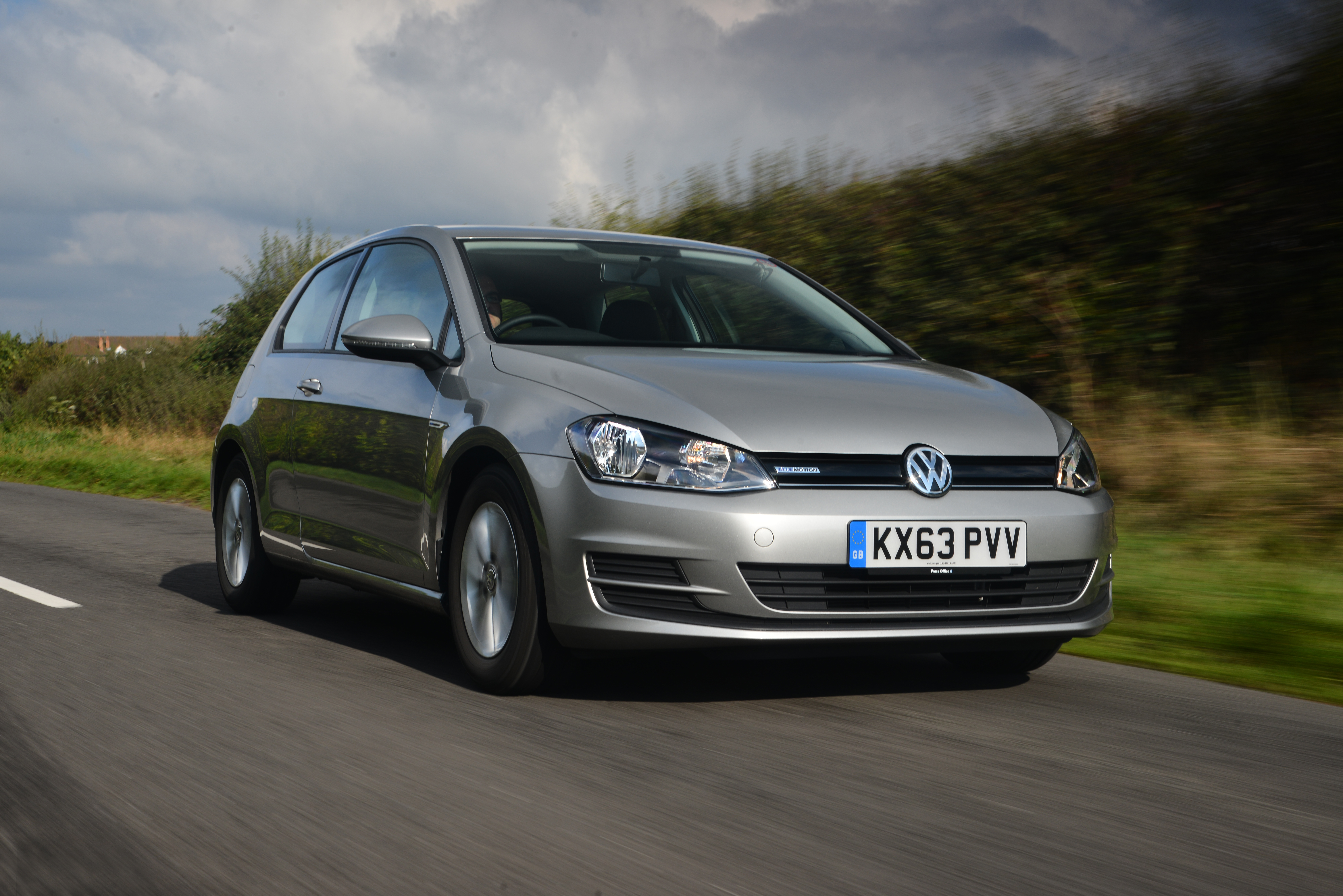 Volkswagen Golf Bluemotion action