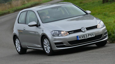 Volkswagen Golf Bluemotion cornering