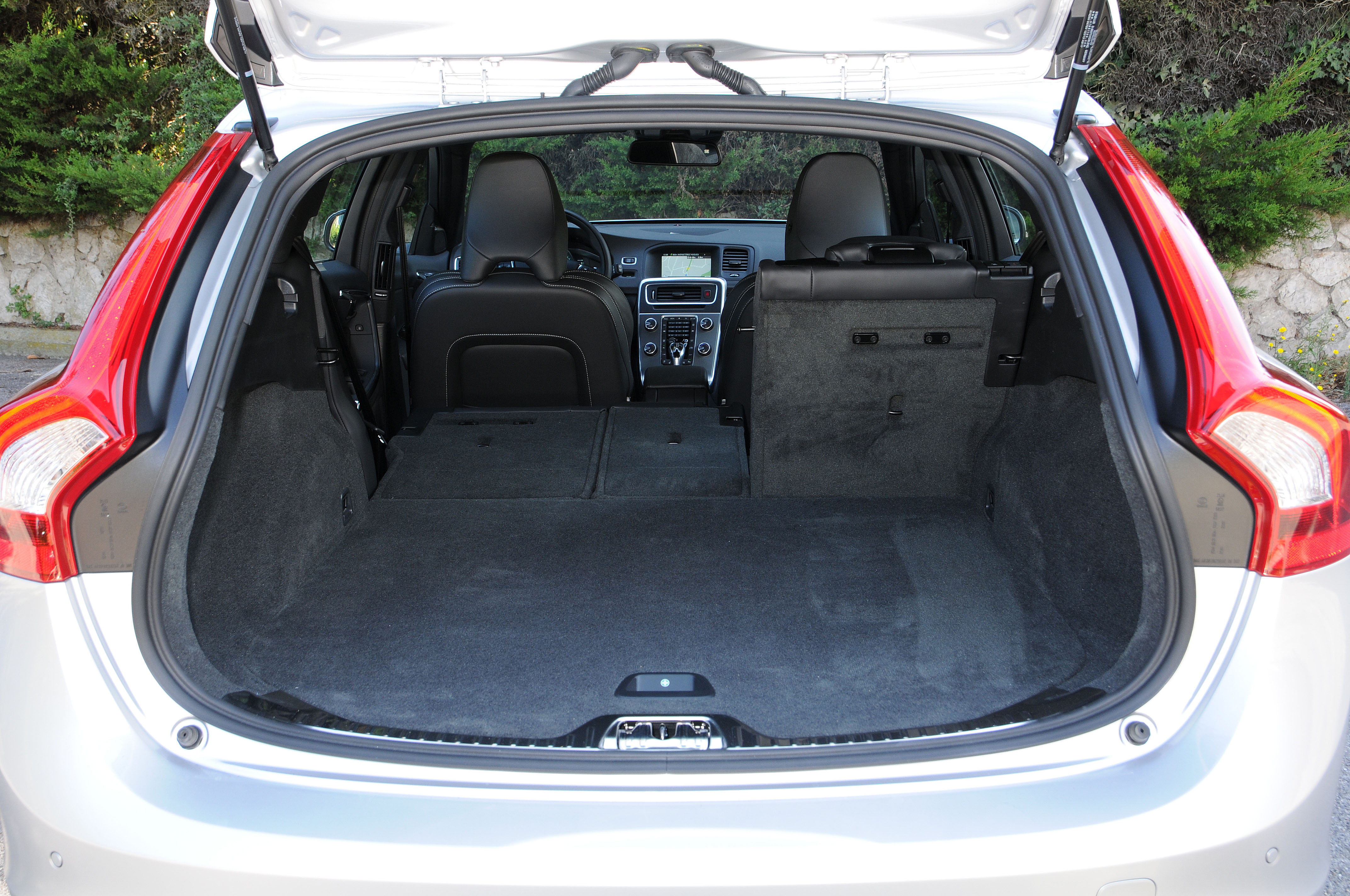 Volvo V60 D4 boot space 