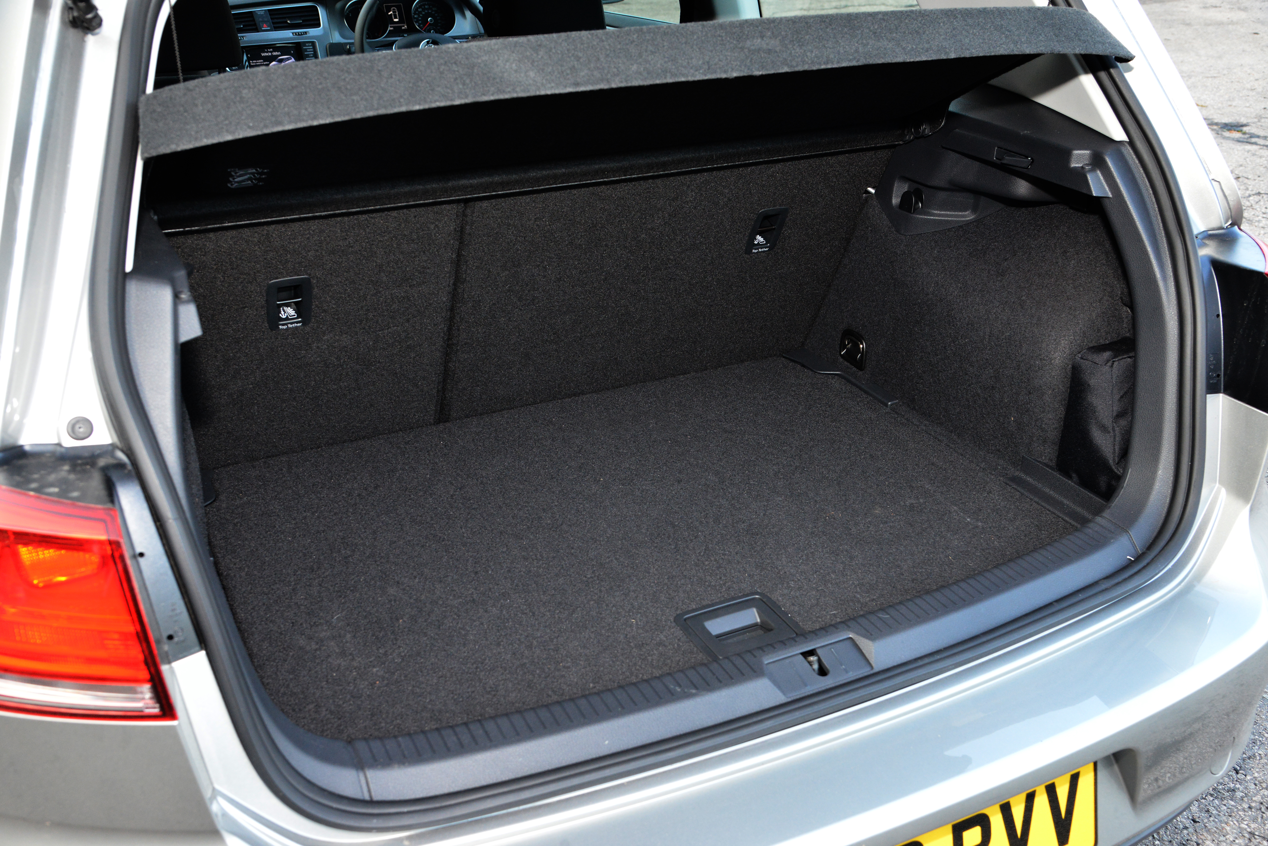 Volkswagen Golf Bluemotion boot space