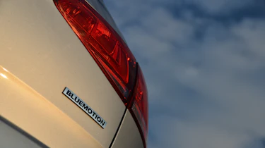 Volkswagen Golf Bluemotion headlight