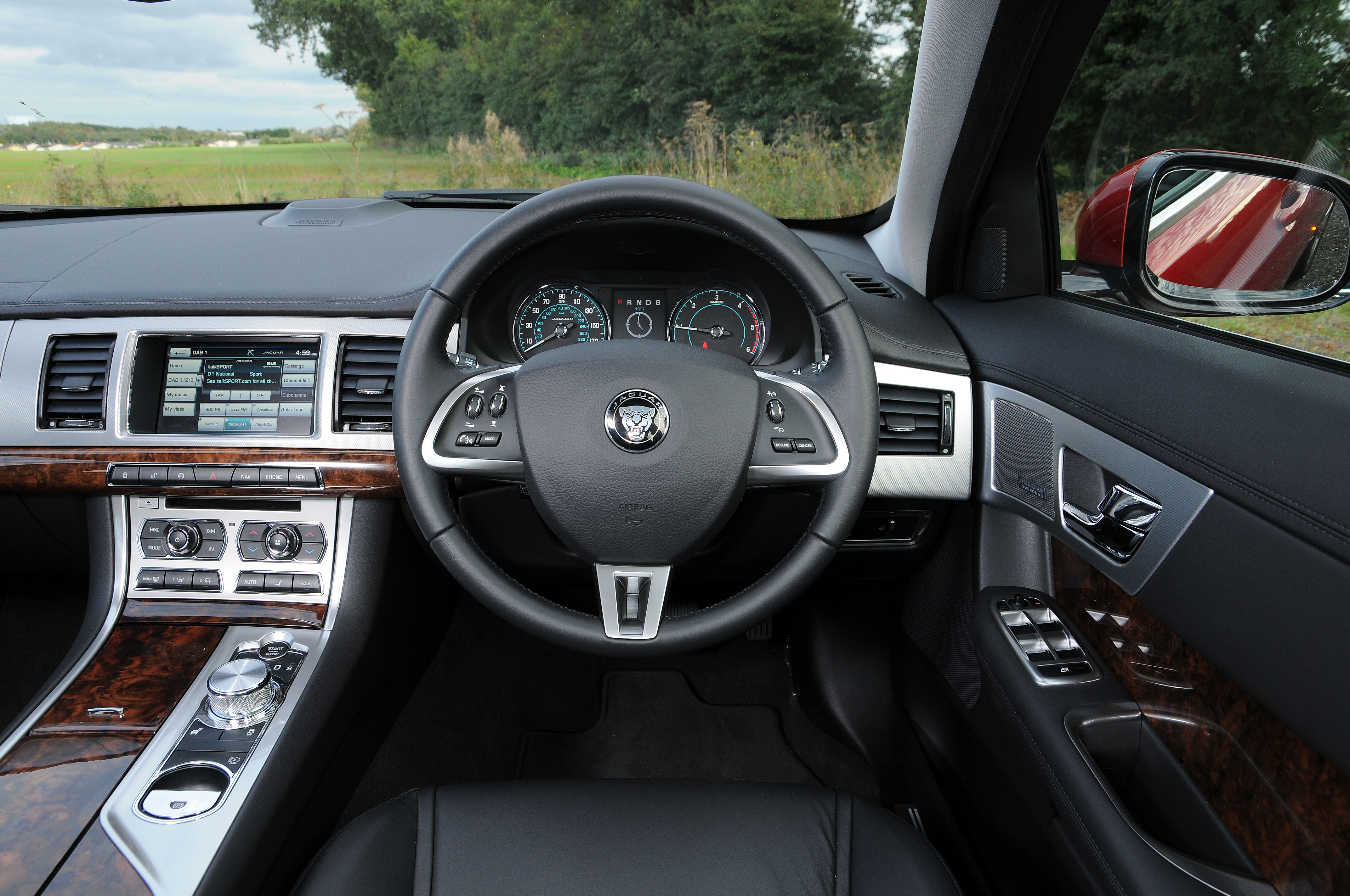Jaguar XF steering wheel