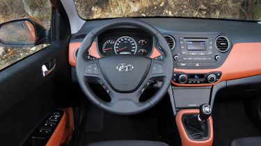Hyundai i10 interior