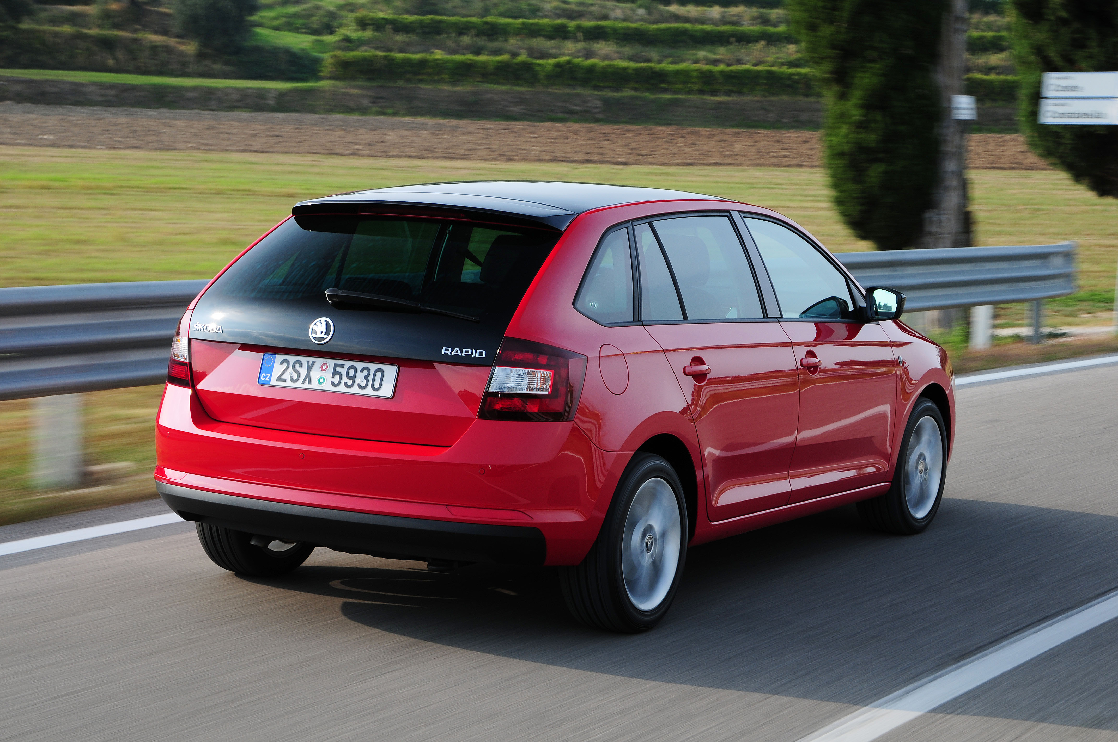 Skoda Rapid Spaceback rear tracking 