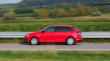 Skoda Rapid Spaceback panning