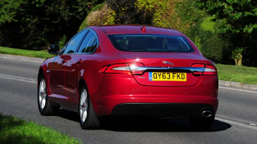 Jaguar XF rear tracking