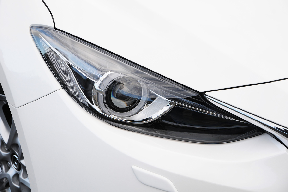 Mazda 3 2.2 headlights