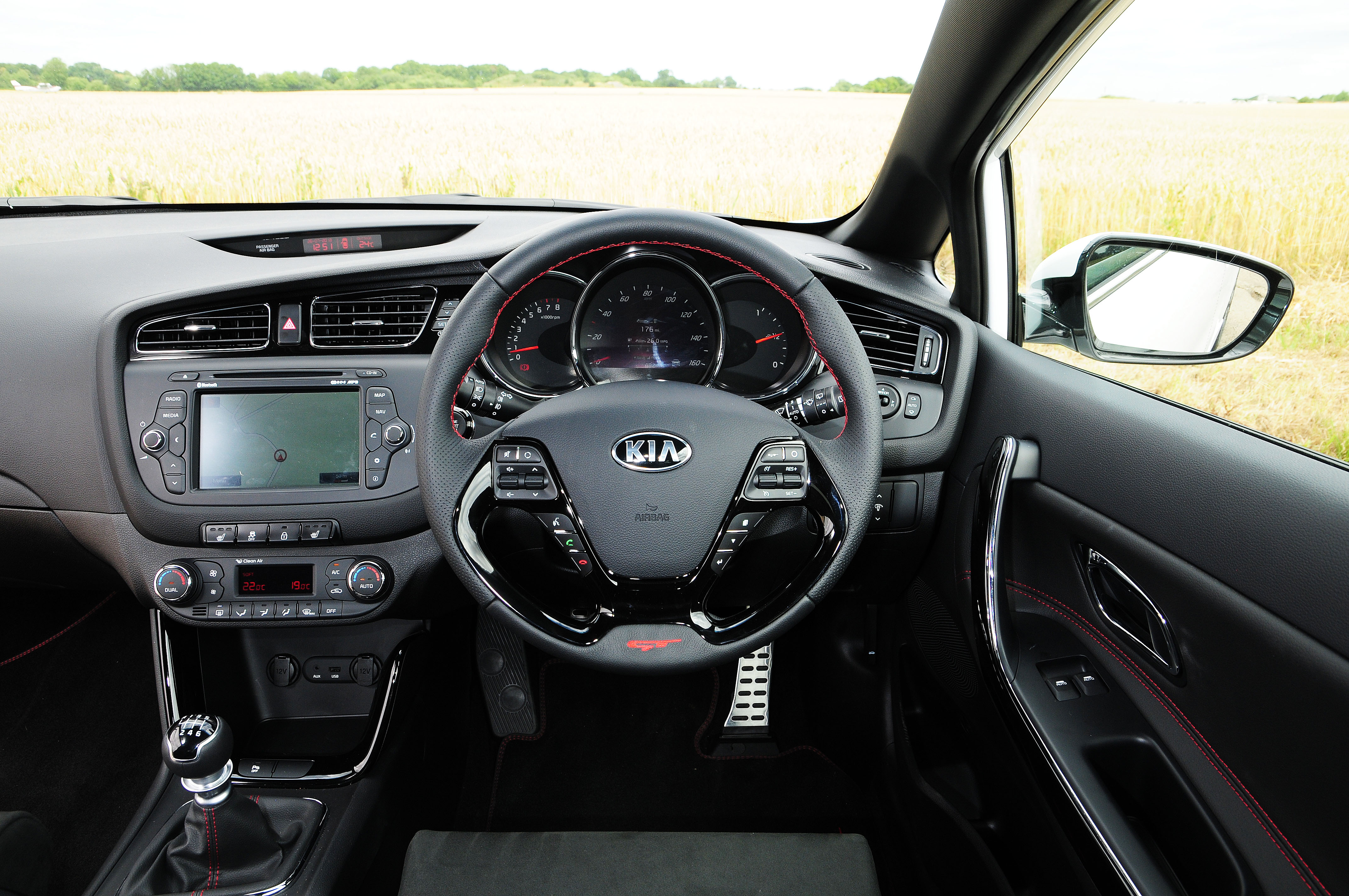 Kia Pro_cee'd GT interior cabin