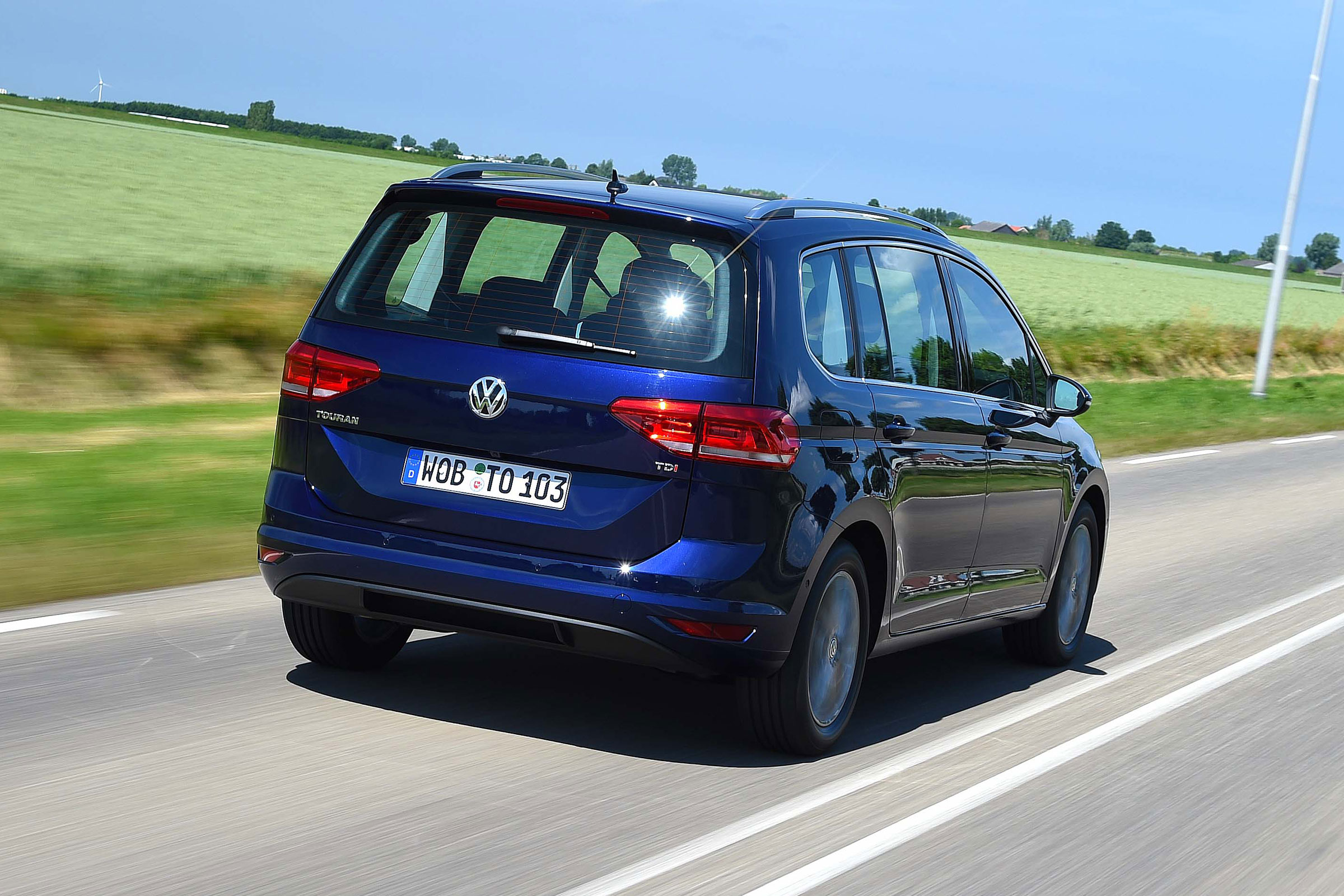 Volkswagen Touran - rear tracking