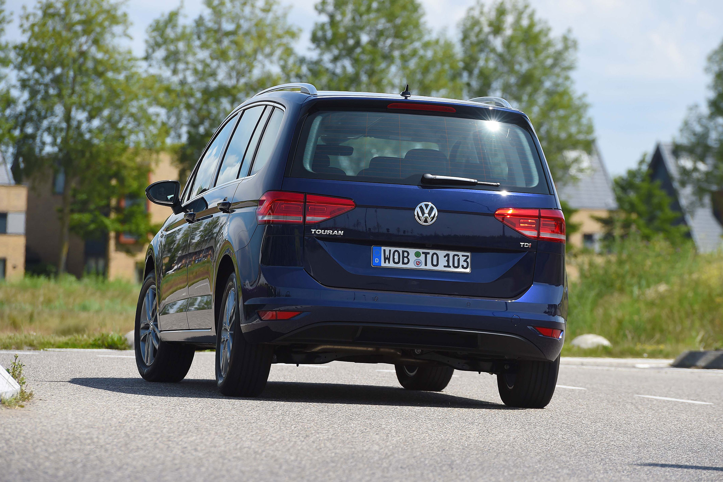 Volkswagen Touran - rear cornering (left-hand drive)