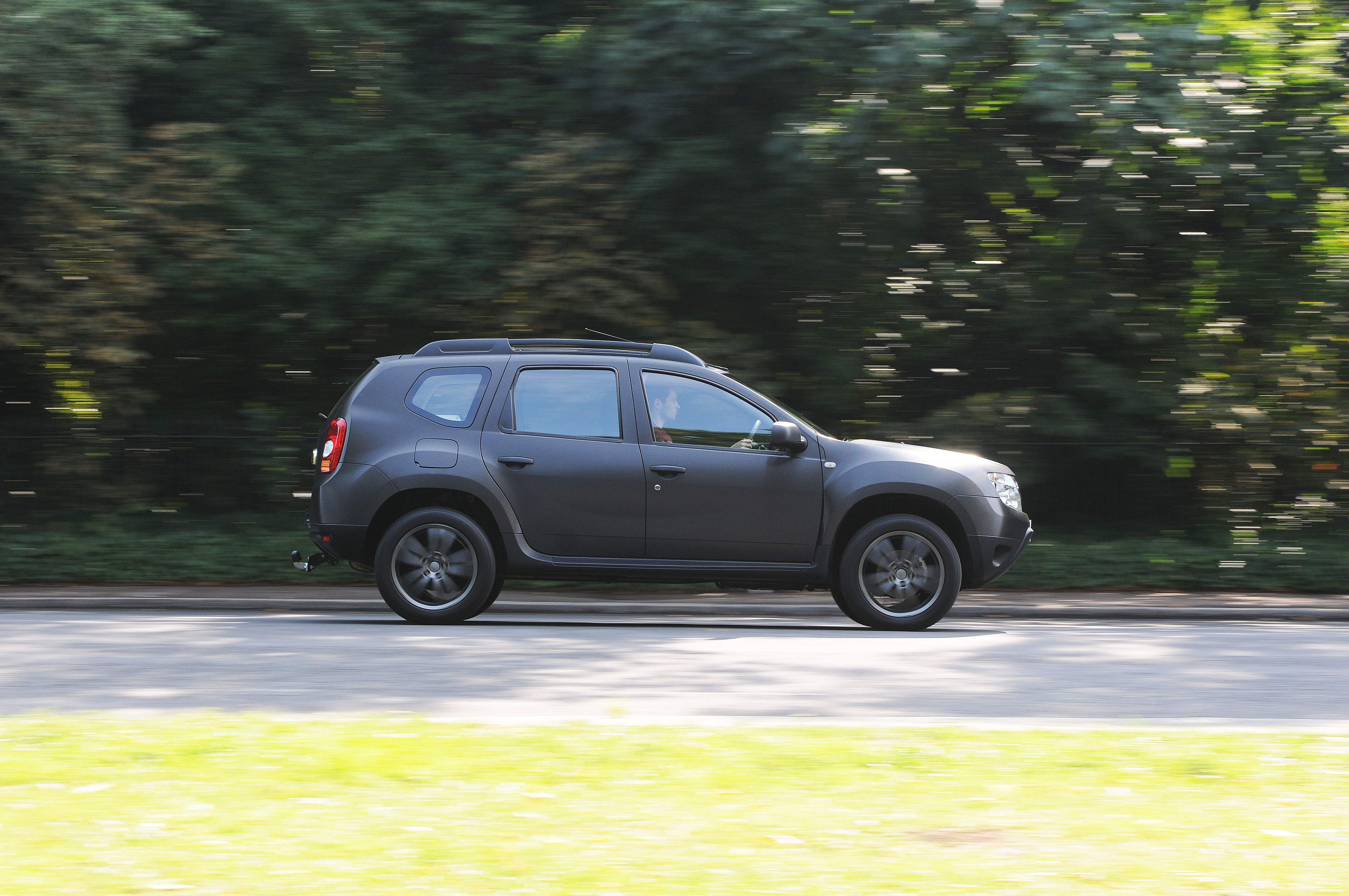 Dacia Duster Black side on