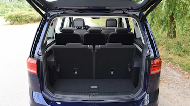 Volkswagen Touran - boot (7 seats)