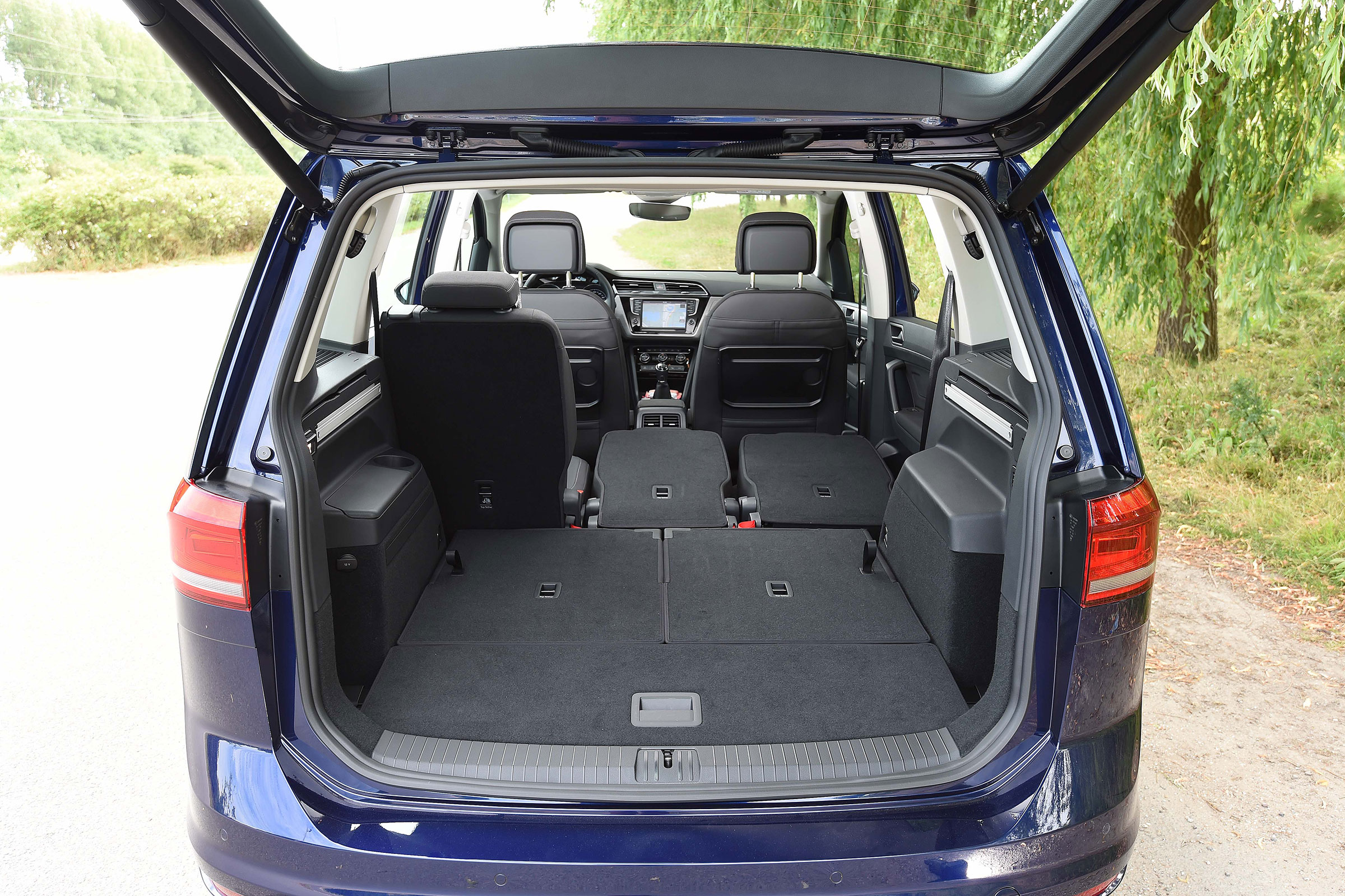 Volkswagen Touran - boot (3 seats)