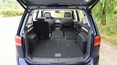 Volkswagen Touran - boot (3 seats)