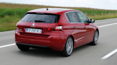 Peugeot 308 rear tracking