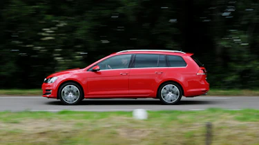 Volkswagen Golf Estate side view