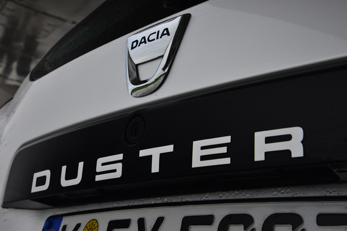 Dacia Duster badge