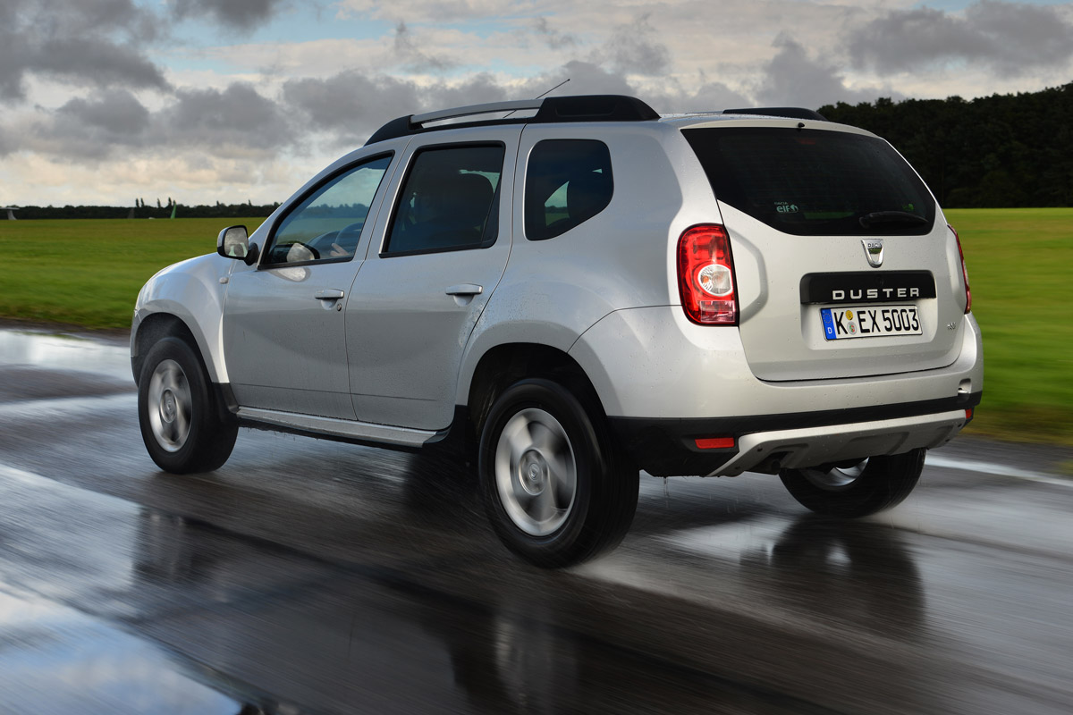 Dacia Duster rear tracking